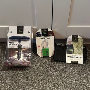 NWT set of Travelon MÜV Luggage Scale, Cable Lock, and Waist Pack